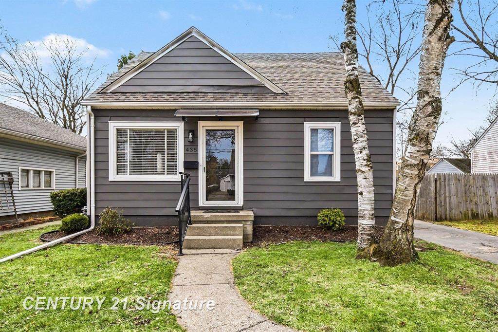 435 Jameson Street - Photo 1