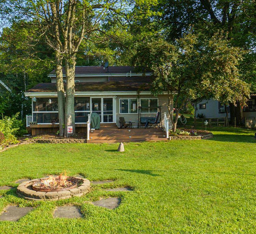 11422 Lakeshore Drive - Photo 1