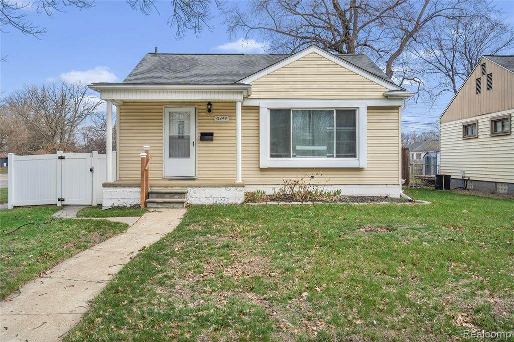 31344 Rosslyn Avenue - Photo 1