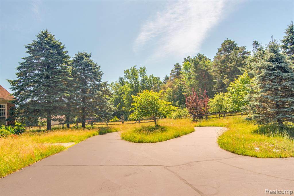 https://bt-photos.global.ssl.fastly.net/michigan/orig_boomver_1_653256144-2.jpg