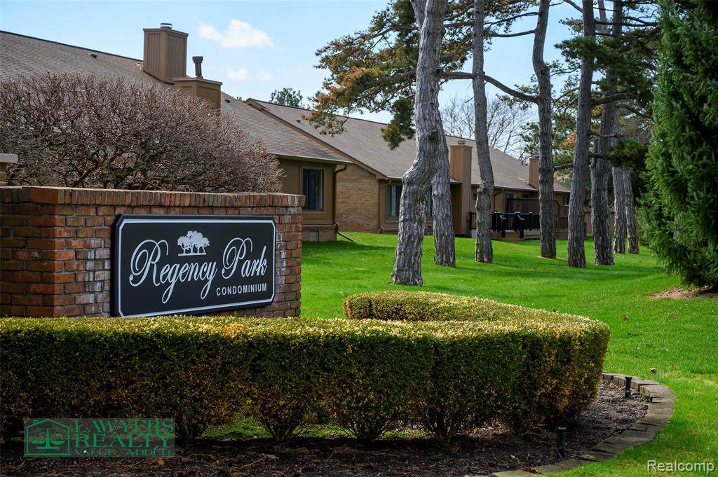 2122 London Bridge Drive - Photo 1