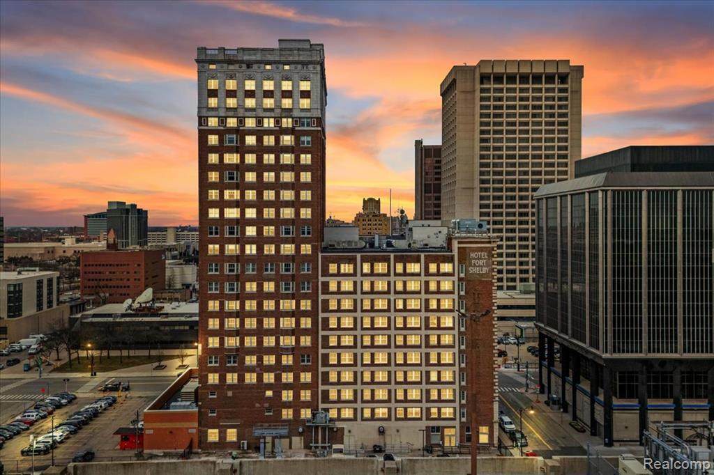 525 Lafayette Boulevard - Photo 1
