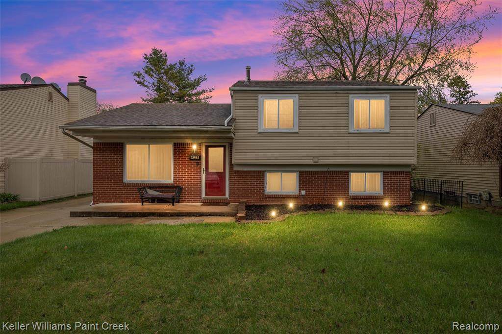 33984 Little Mack Avenue - Photo 1