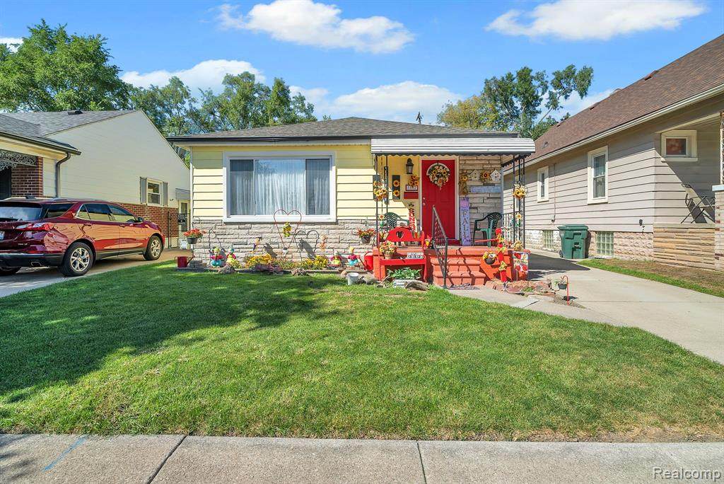 1582 Chandler Avenue - Photo 1