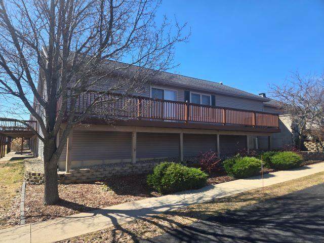 3801 Creekside Drive - Photo 1