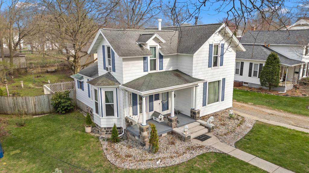 79 Budlong Street - Photo 1