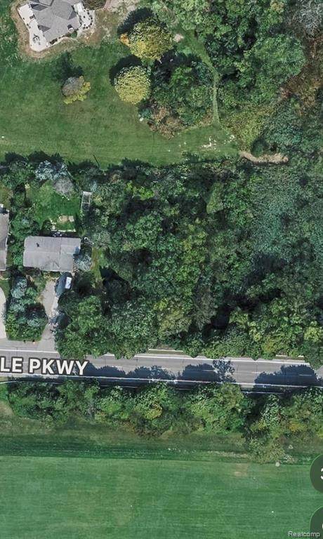 000 Parkway Road - Photo 1