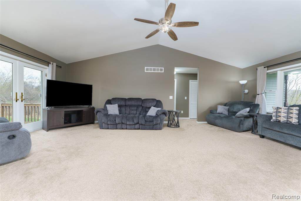 https://bt-photos.global.ssl.fastly.net/michigan/orig_boomver_1_653578534-2.jpg