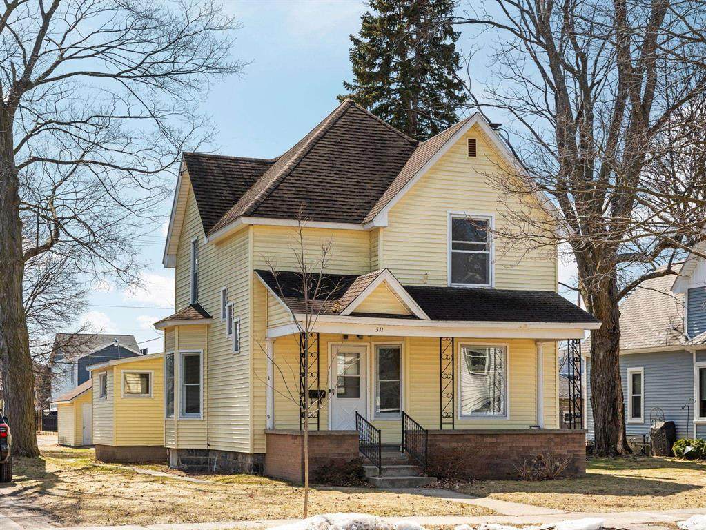311 Twelfth Street - Photo 1