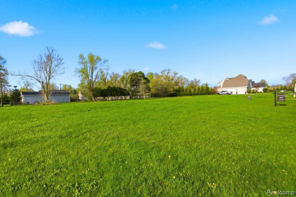 21 Potowatomi Drive - Photo 1