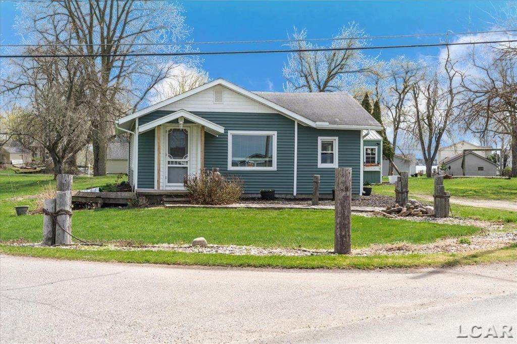 3193 Round Lake Highway - Photo 1