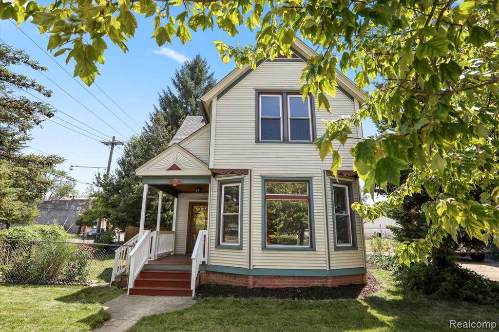 1105 Oak Street - Photo 1