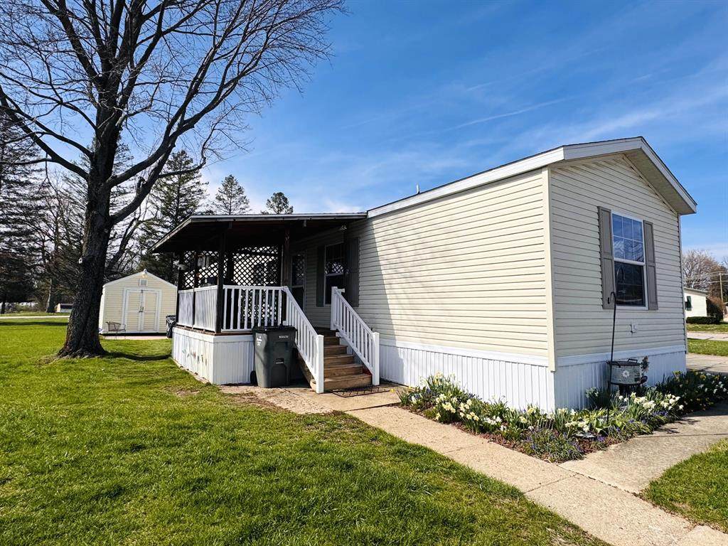 69205 Garver Lake Road - Photo 1