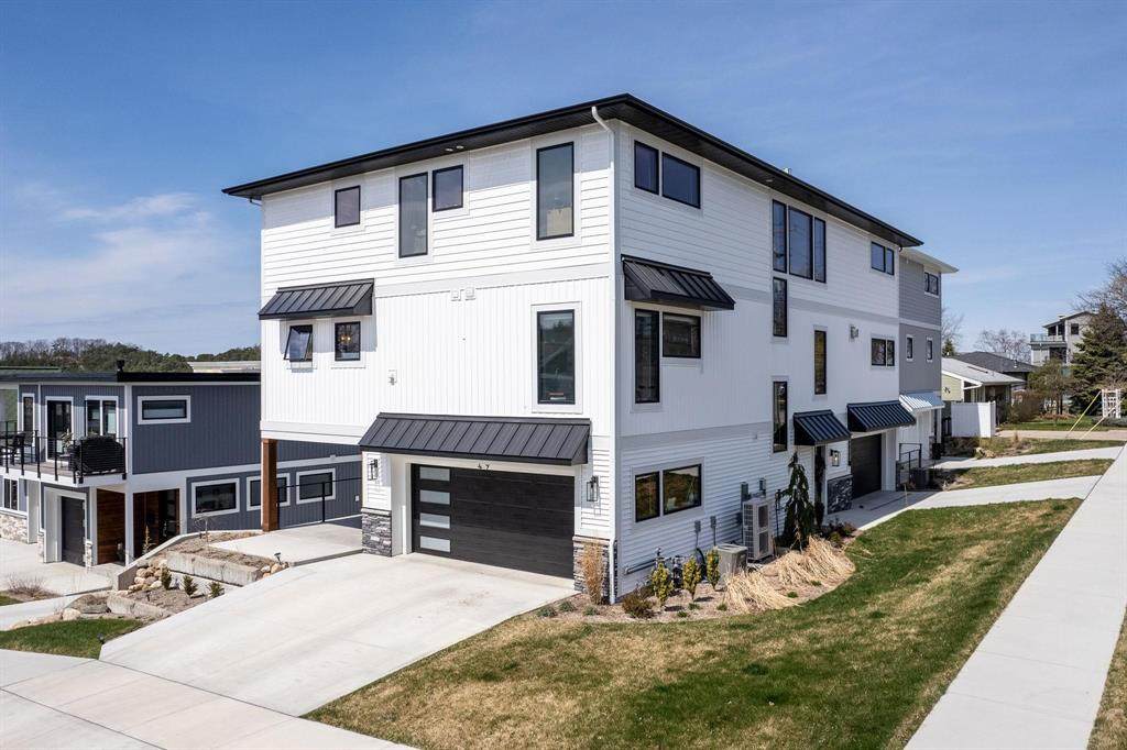49 Howard Avenue - Photo 1