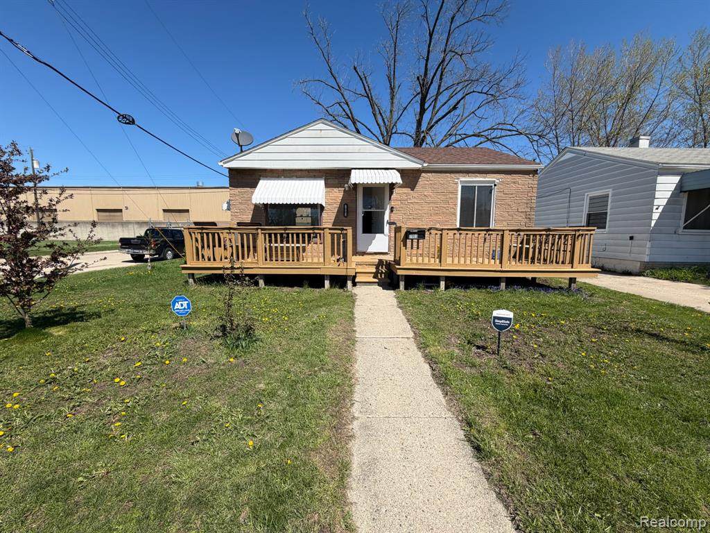 7003 Lozier Avenue - Photo 1