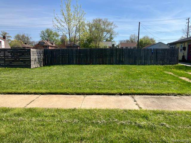 664 Ashland Street - Photo 1