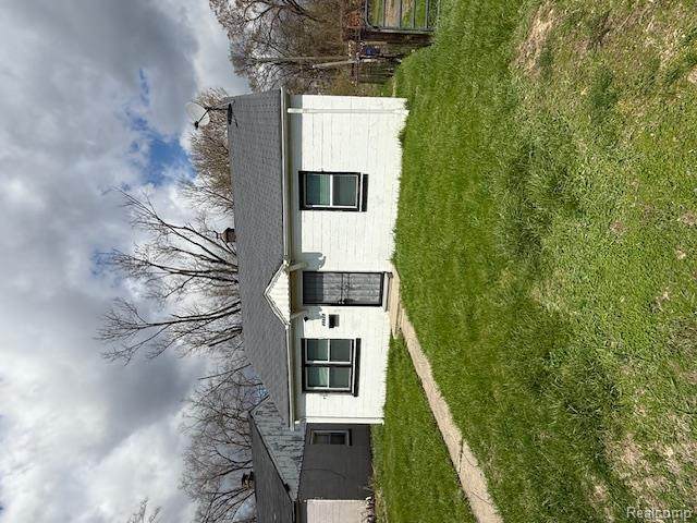 21530 Davison Street - Photo 1