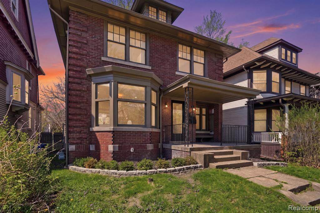 1807 Seyburn Street - Photo 1