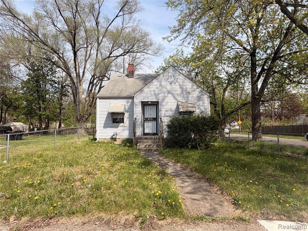 12000 Plainview Avenue - Photo 1
