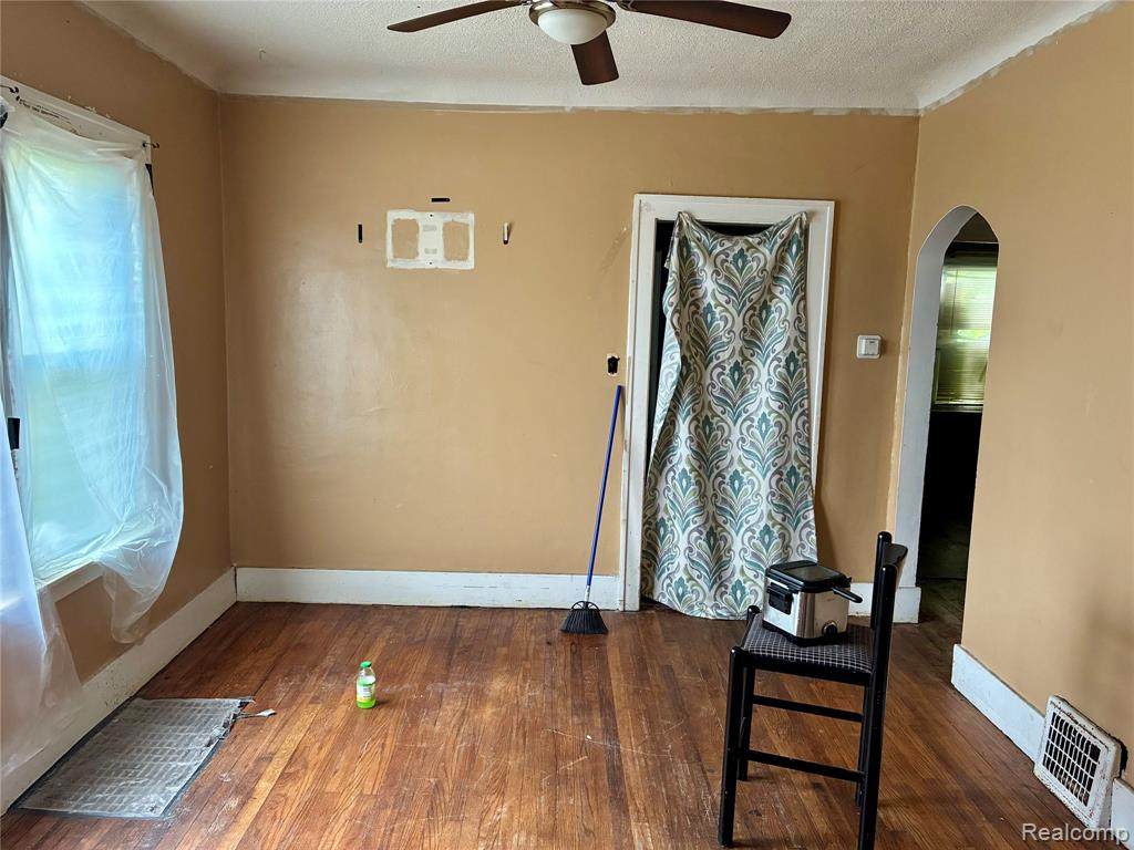 https://bt-photos.global.ssl.fastly.net/michigan/orig_boomver_1_653998559-2.jpg