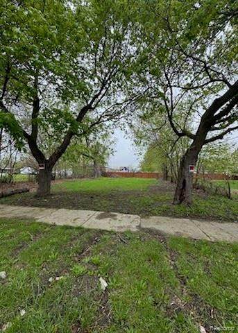 112 Clemens Street - Photo 1