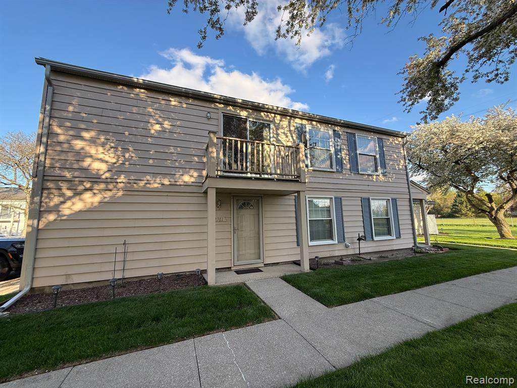 2761 Fox Hollow Court - Photo 1