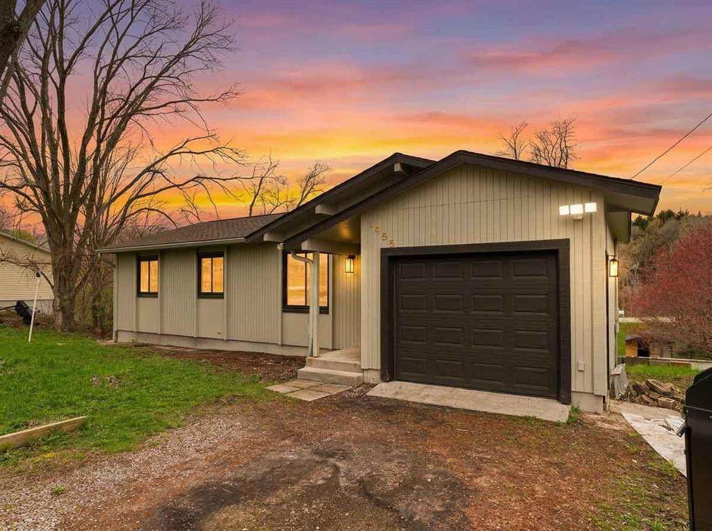 1455 Greenbriar Drive - Photo 1