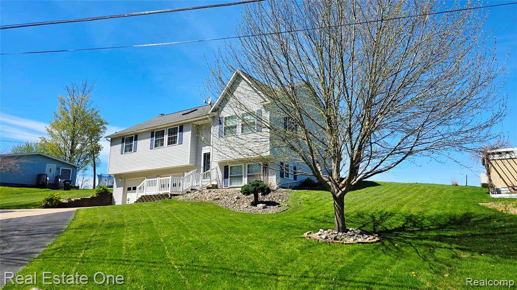 8751 Highland Ave Road - Photo 1