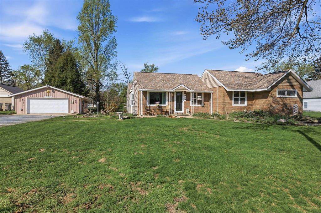 418 Mayhew Street - Photo 1