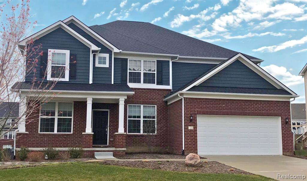 22572 Pondview Drive - Photo 1