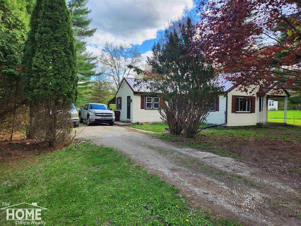 7405 Lansing Road - Photo 1