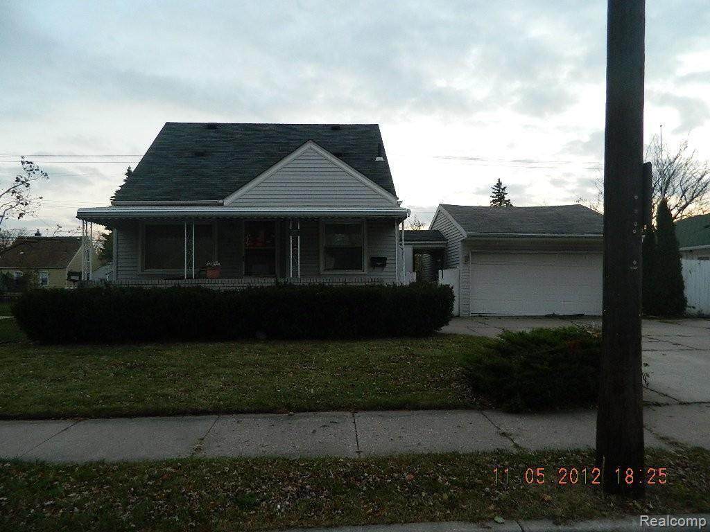 637 Park Avenue - Photo 1