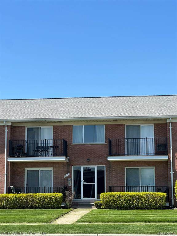 32125 Beaconsfield Street - Photo 1