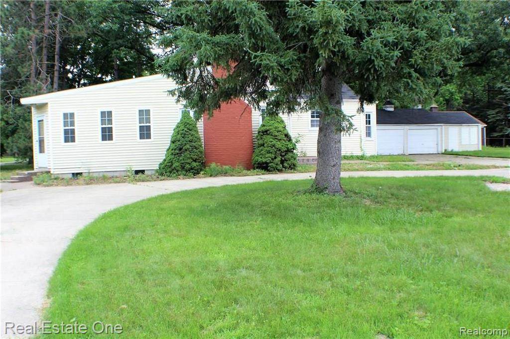22324 Charter Street - Photo 1