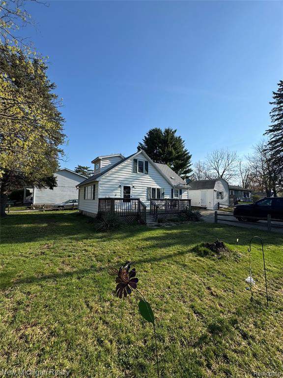 305 Rolfe - Photo 1