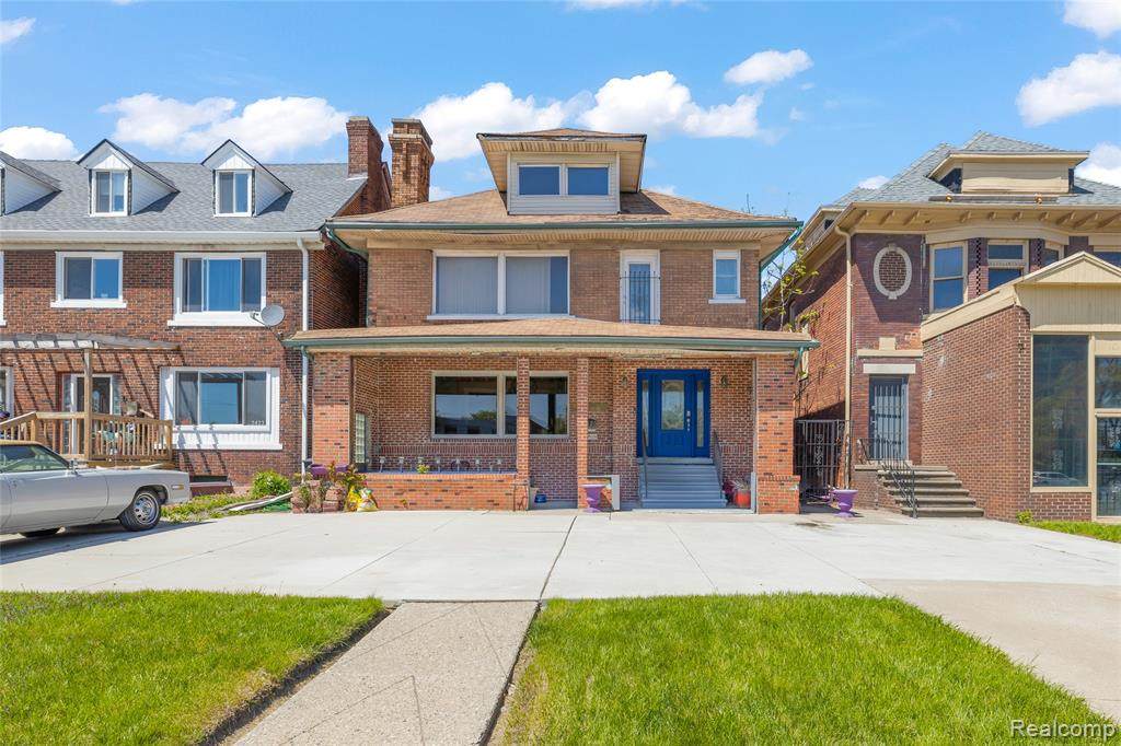 2425 Grand Boulevard - Photo 1