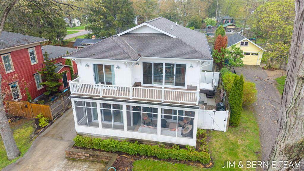 153 Elizabeth Street - Photo 1