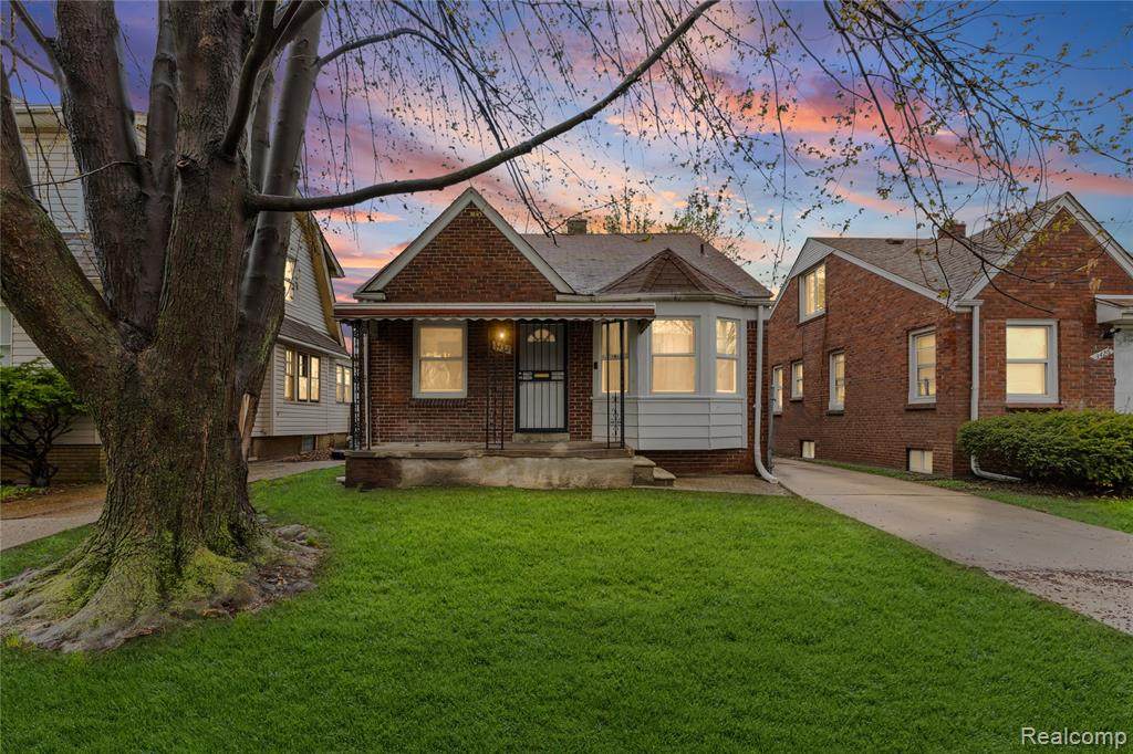 3432 Buckingham Avenue - Photo 1