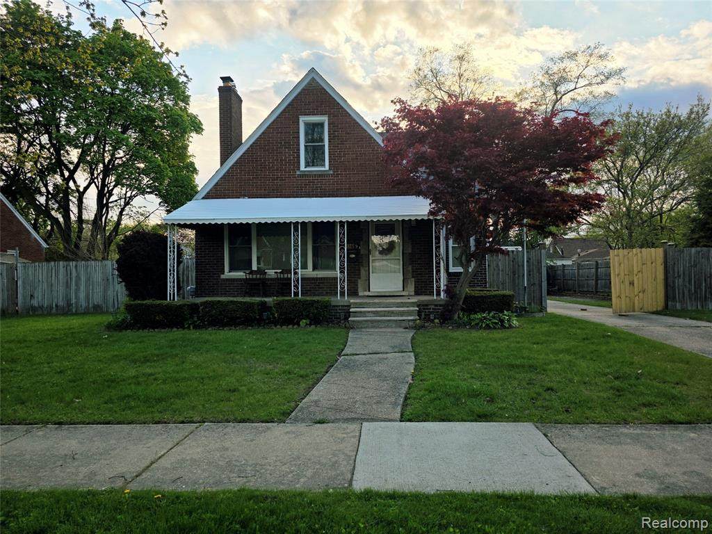 21259 Cyman Avenue - Photo 1