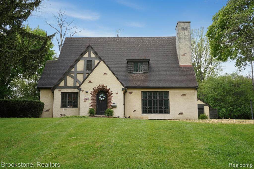 1840 Hampden Road - Photo 1