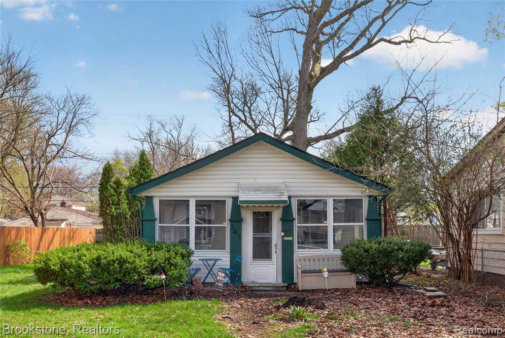 141 Granet Avenue - Photo 1