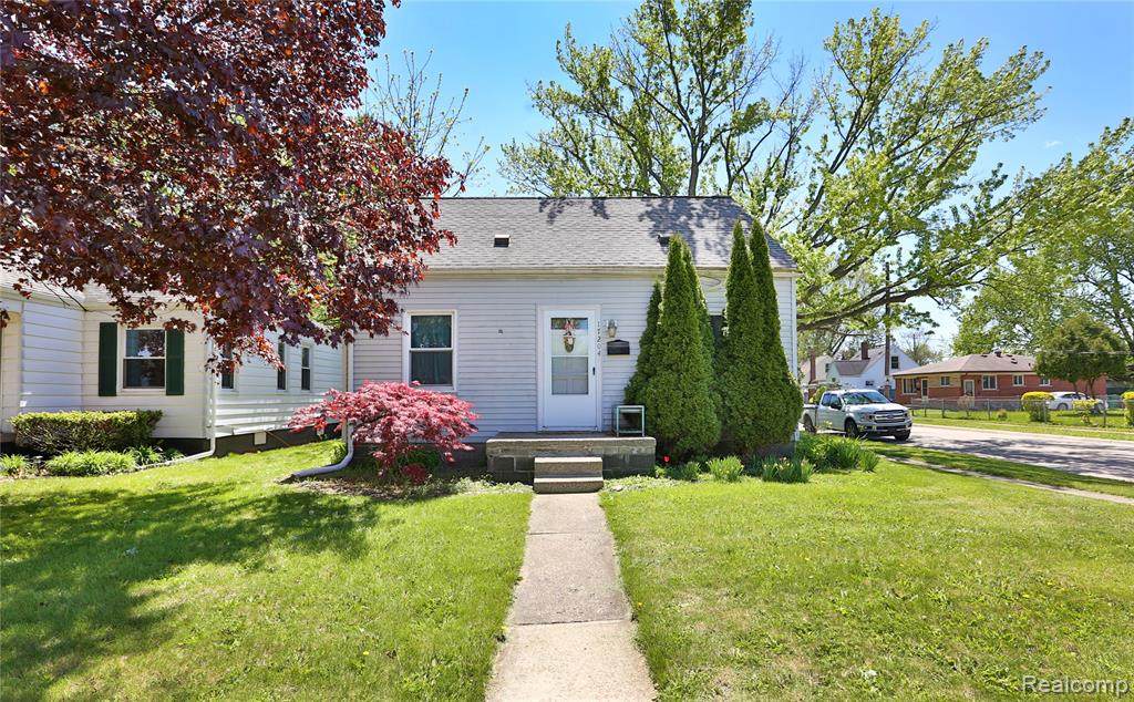 17204 Stephens Drive - Photo 1