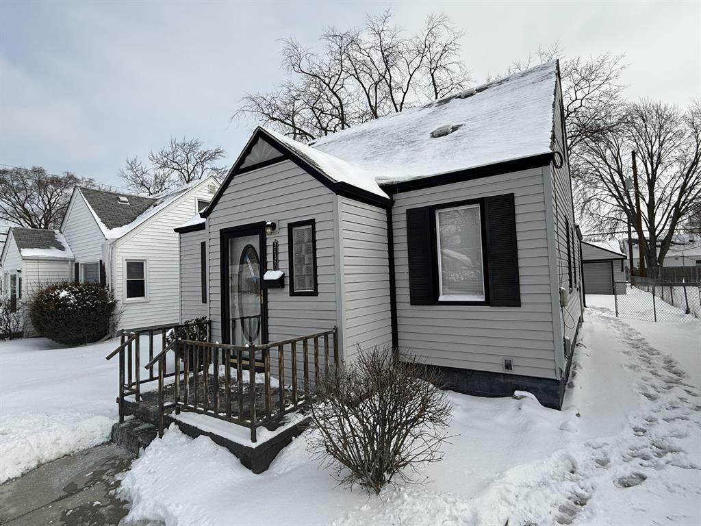 24360 Flower Avenue - Photo 1