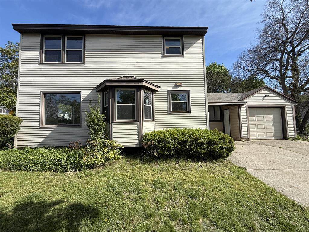 1350 Giddings Avenue - Photo 1