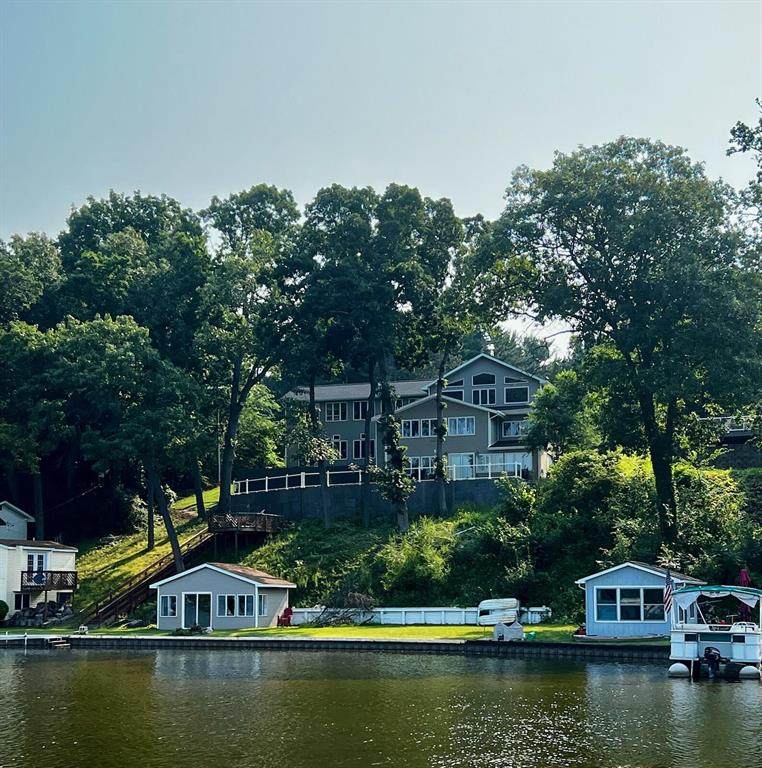 851 Roselle Street - Photo 1
