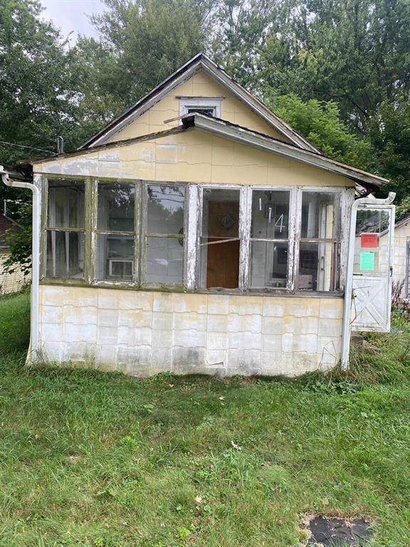 114 Ridge Street - Photo 1