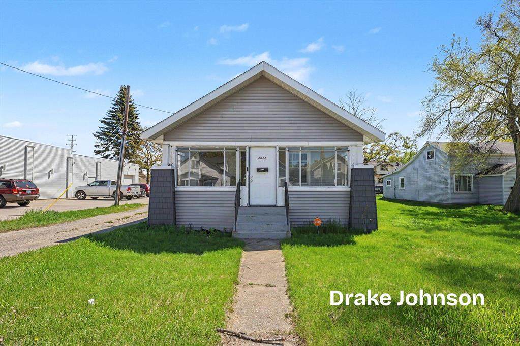 2022 Henry Street - Photo 1