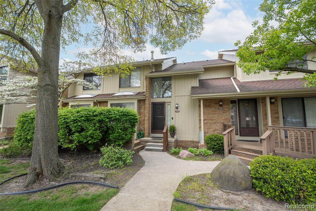 5590 Hillcrest Circle - Photo 1
