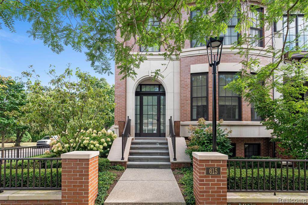 615 Brown Street - Photo 1