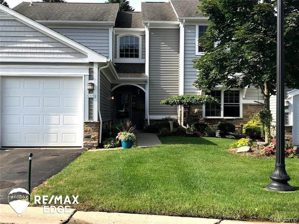 2131 Carriage Hill Circle - Photo 1